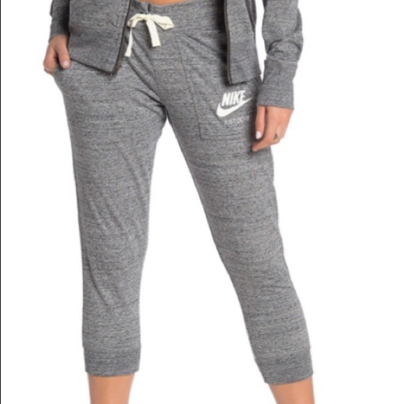 Nike Pants - NIKE Vintage Gym Capri Pants Gray SIze Large